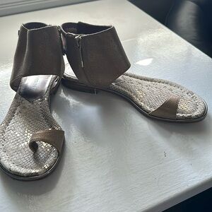 Donald Pliner Sandal
